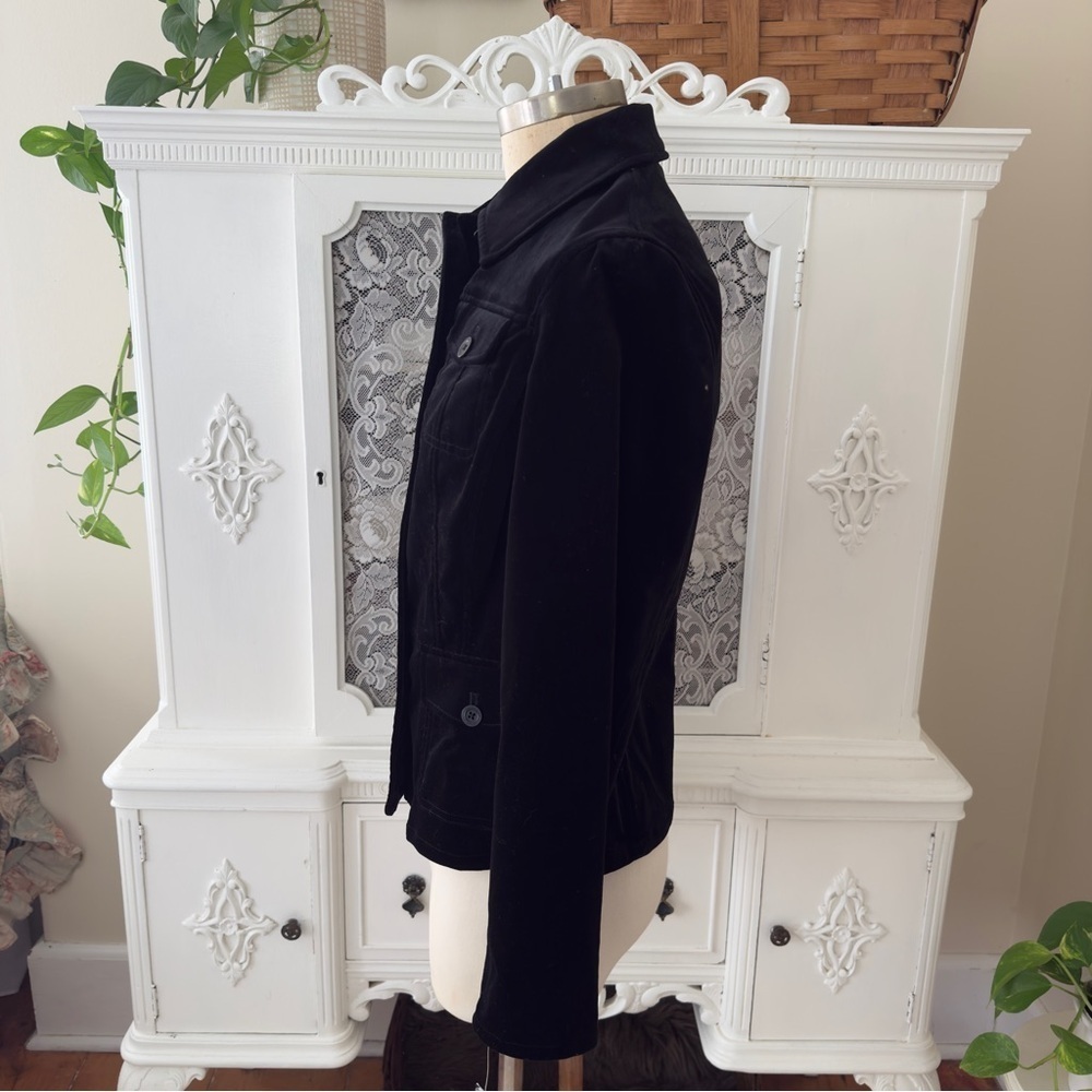 NWT Jones New York Signature
Black Velvet Stretch Jacket - Picture 5 of 10